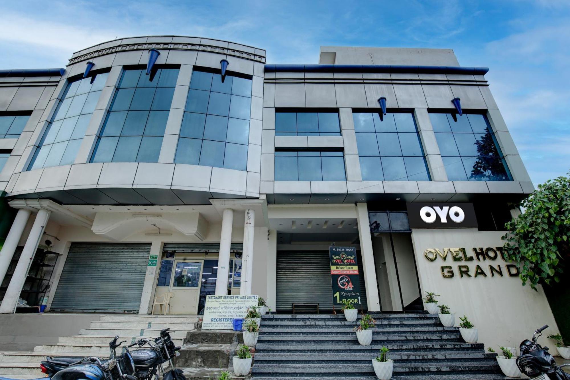 Super Collection O Ovel Hotel Grand Abadpura Extérieur photo