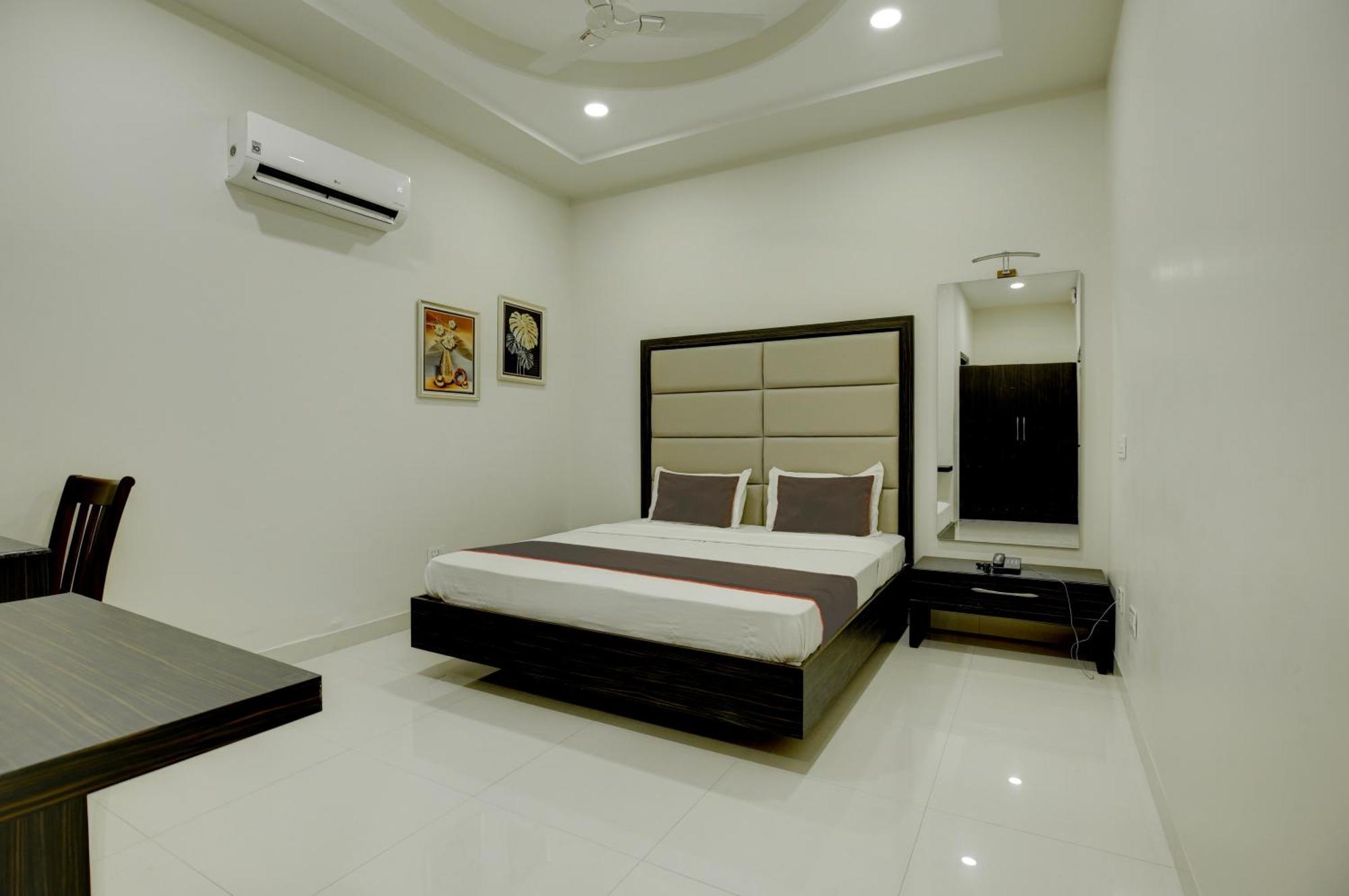 Super Collection O Ovel Hotel Grand Abadpura Extérieur photo