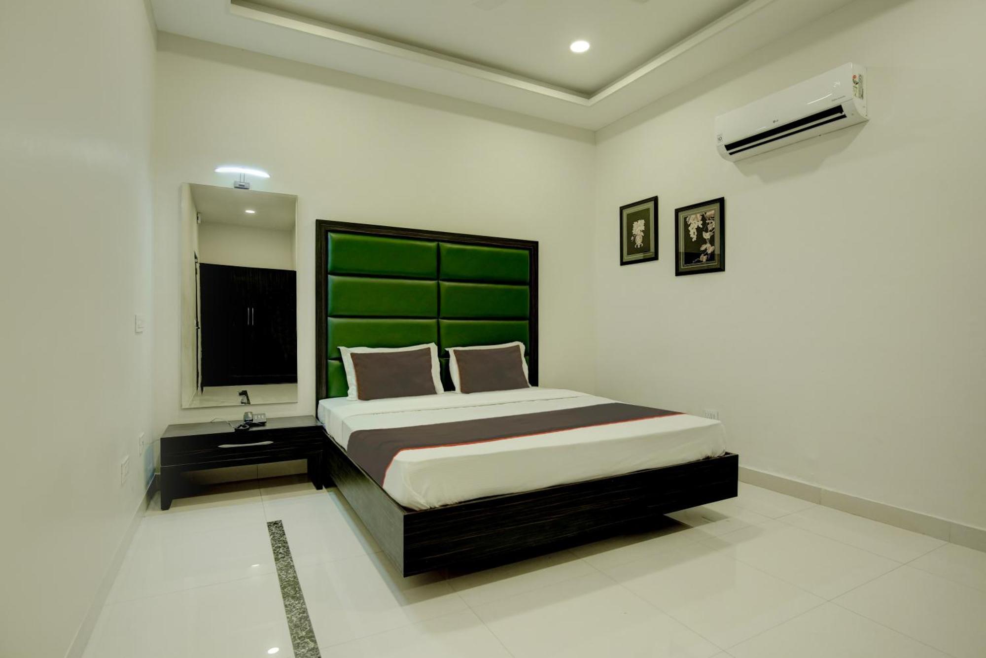 Super Collection O Ovel Hotel Grand Abadpura Extérieur photo